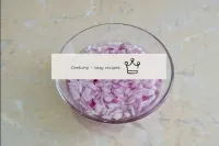 Finely chop the red onions and pour boiling water ...