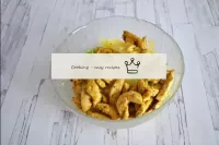 In a salad bowl, combine fried chicken fillet, can...