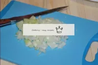 Cut the onion into a small cube and add to the mus...