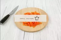 Pre-wash the carrots, cook until cooked. How to ch...