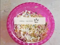 Encha a salada com maionese e misture-a. Tente a s...