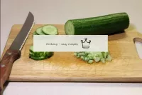 Ancak salatalığı bıçakla kesmek daha iyidir. ...