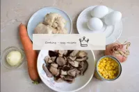 How to make a salad with corn, mushrooms and chick...