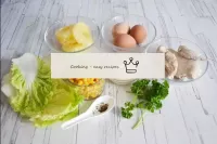 How to make a salad with Peking cabbage pineapples...