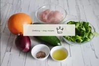 How to make a salad with grapefruit chicken and av...