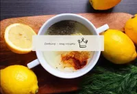 Préparez une vinaigrette au citron. Dans un bol pr...