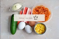 How to make a salad with Korean carrots and crab s...