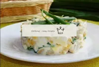 Салат з маринованими грибами і консервованою кукур...