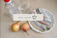 How to marinate herring with onions and vinegar? P...