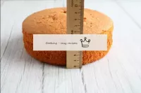 Em forma d = 20 cm, o biscoito foi de 5, 5 cm de a...