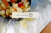 Coloque las verduras en la lámina y arrástrelas. ...