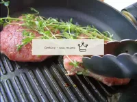 We'll fry steak with Rare's degree of roasting (ra...