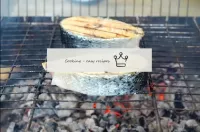 Em seguida, vire os bifes e frite do outro lado a ...