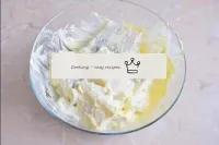 Mayonnaise mit Fischgewürzen mischen. Du kannst et...