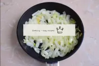 Peel the onions and rinse in cold water. Cut the o...