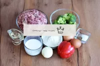 How to make a meat souffle from raw minced meat in...