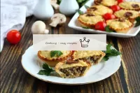 Serve the ready-made mushroom julien in tartlets h...