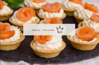 Decorate each tartlet with such a rose, slightly s...