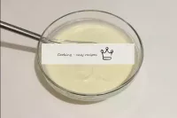 Die Creme ist fertig. Sie können einige Aromen, Va...