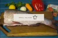 How to bake a silver carp in an oven in foil whole...