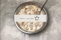 Pour the resulting cream into a bowl of cookies an...