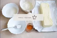 Kek için bal hamuru yapmak için gerekli malzemeler...