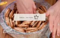 Distribuam todos os biscoitos, preenchendo o formu...