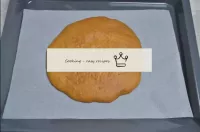 Mettez la plaque de cuisson avec la croûte dans le...