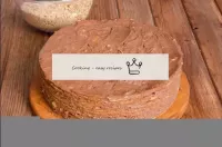 La torta impregnada es libre de costados. ...