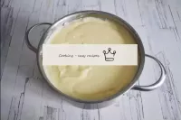 Pegue o creme com um mix para ser homogêneo. ...