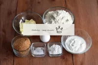 How to make Walnut Walnut Cake? First, prepare the...