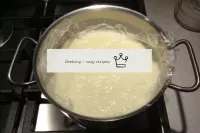 Fomos nós que cozinhámos a base para o creme. Ela ...