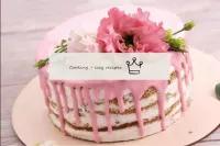 Cake with fresh flowers...
