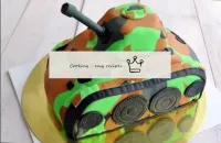 Торт мастикадан жасалған танк...