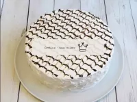 You can decorate the cake minimally with melted ch...