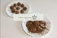 We make truffle sweets from the deposited ganache....