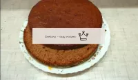 We start forming a cake. We divide each corge in h...