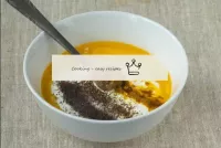 Pour préparer la vinaigrette, mélangez tous les in...