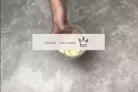 La première chose à faire est de couper le beurre ...