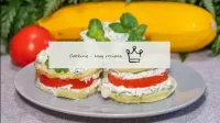 Zucchini snack with tomatoes and curd dressing...