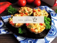 Snack muffins with cottage cheese and vegetables f...