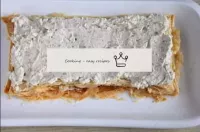 Assembler le gâteau immédiatement dans une assiett...