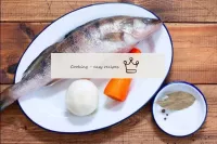 中型の魚は瓶詰めに適しています。それは新鮮または事前に凍結することができます。スープを調理するには、...