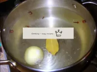 Peel the onions, but you can also add the husks to...