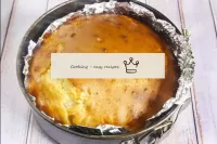Cucinare una torta piena di farro in forno a 180 g...