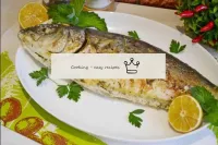 Serve the finished fish with fresh vegetables, mas...