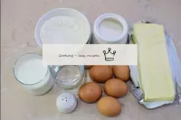 如何制作奶酪蛋白？為此準備必要的成分。面粉事先通過篩子下沈。奶油的牛奶可以是任何脂肪。但黃油選擇82...