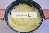 You can use a mixer to mix. The finished cream is ...