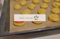 Remove the frozen crakelin dough. Cut the matching...