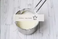 Cover the finished cream with a film 